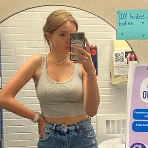 Meet your Posher, Madelyn